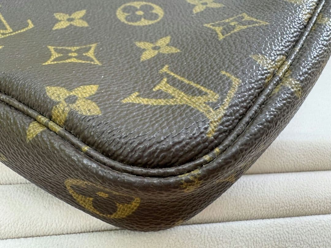 LOUIS VUITTON モノグラム アクセソワール