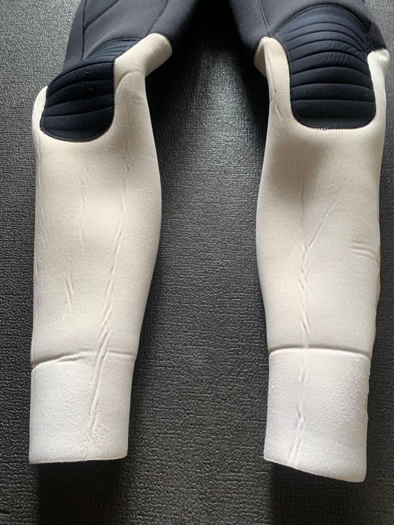 リバーサル　ウエットスーツ　5/3mm Lサイズ