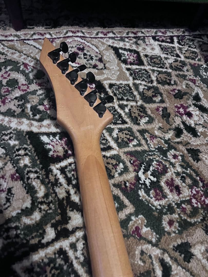 MONSTY モンスティー　ワーロック　エレキギター