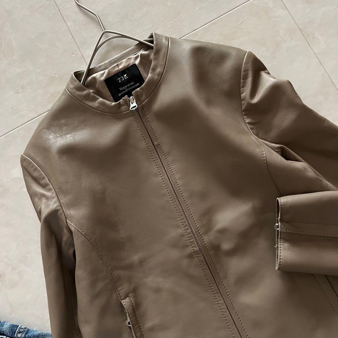 美品✨23区 シングルライダースジャケット　本革　羊革　グレージュ　34