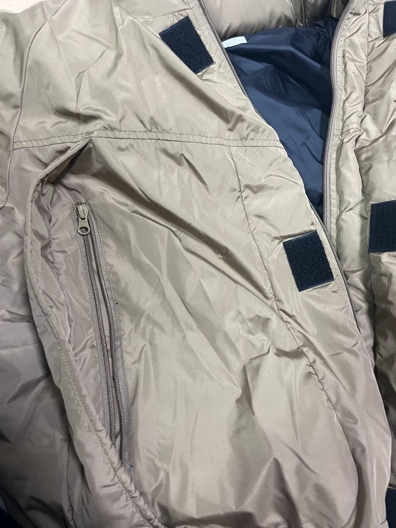 新品タグ付き yield モンスターダウンジャケット イールド ・アウター XL