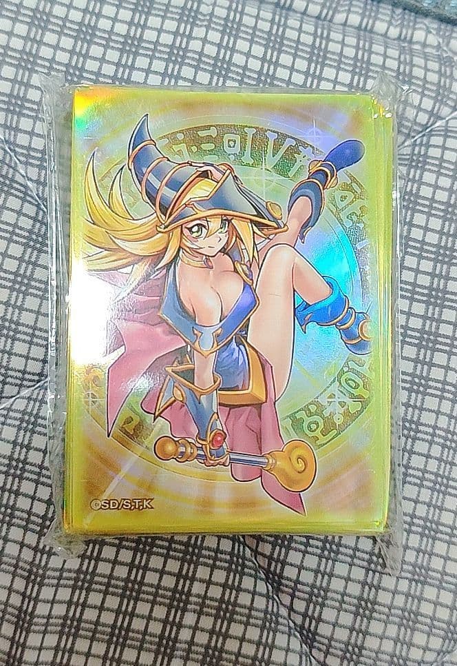 【海外限定】遊戯王 魔術師の弟子ブラック・マジシャン・ガール スリーブ 100枚