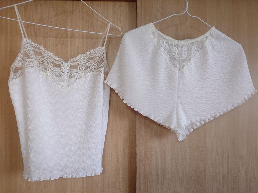 Christian Diorホワイト レース付きキャミソールセット