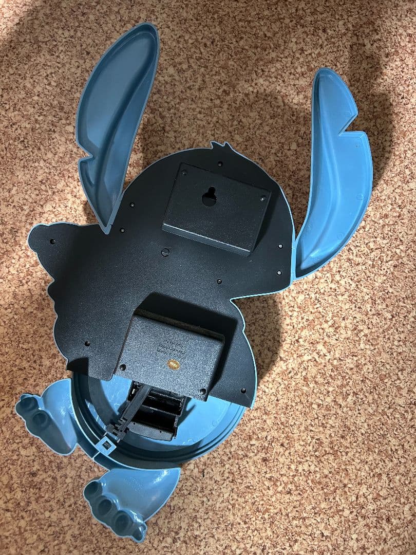 【ディズニー スティッチ 立体 壁掛け時計】　約30cm