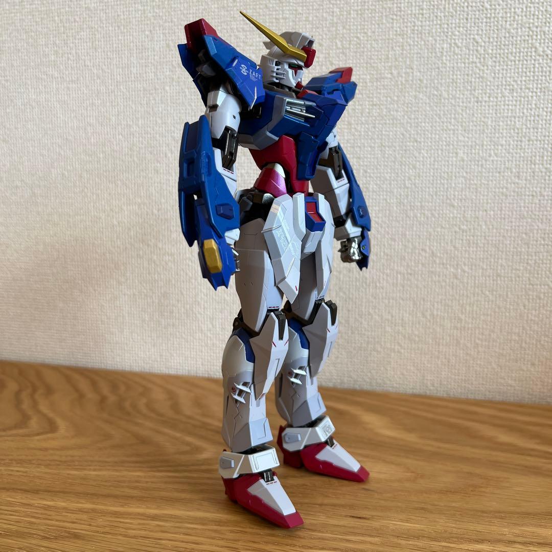 メタルビルド　デスティニーガンダム　2024