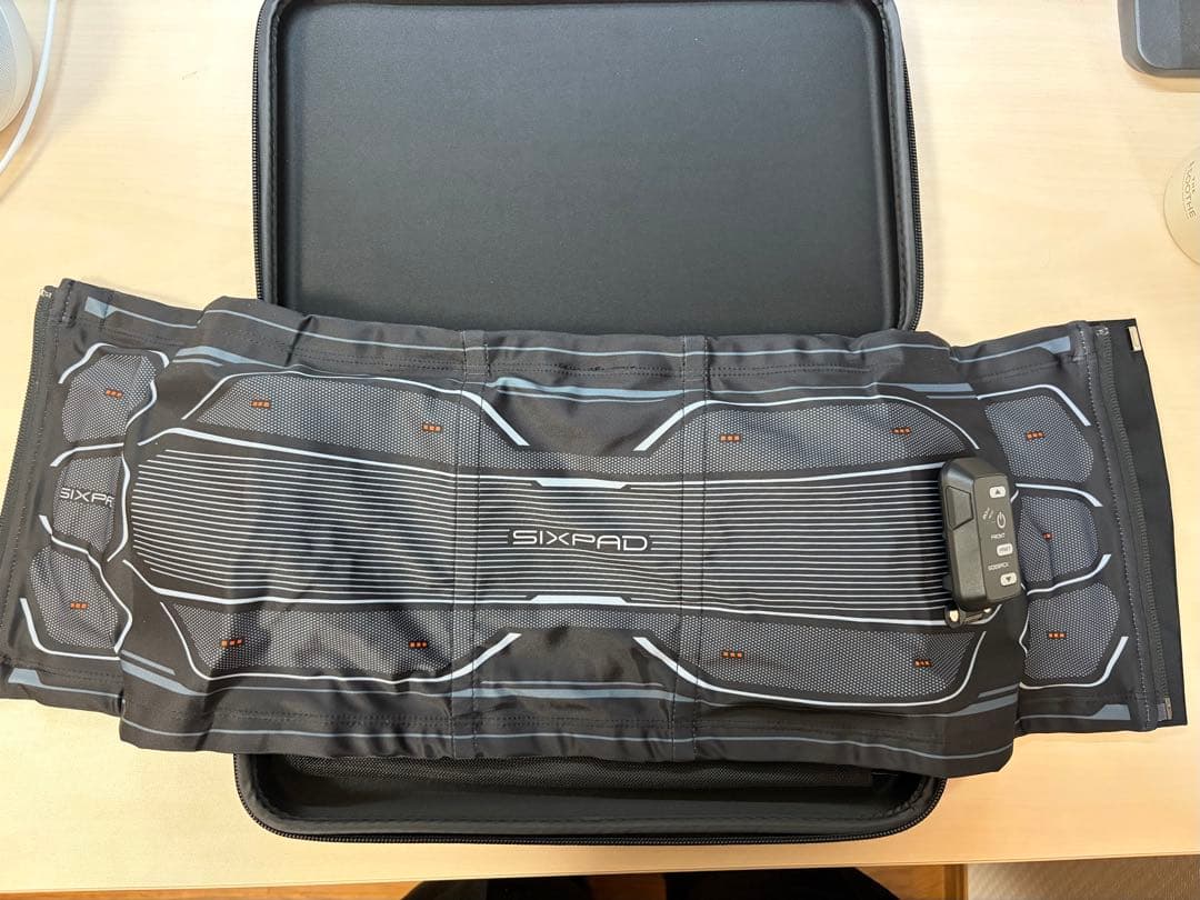 SIXPAD Powersuit Core Belt コントローラー付き
