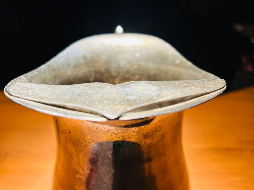 USAアンティーク】 猫脚　金属製ポット　シルバー色