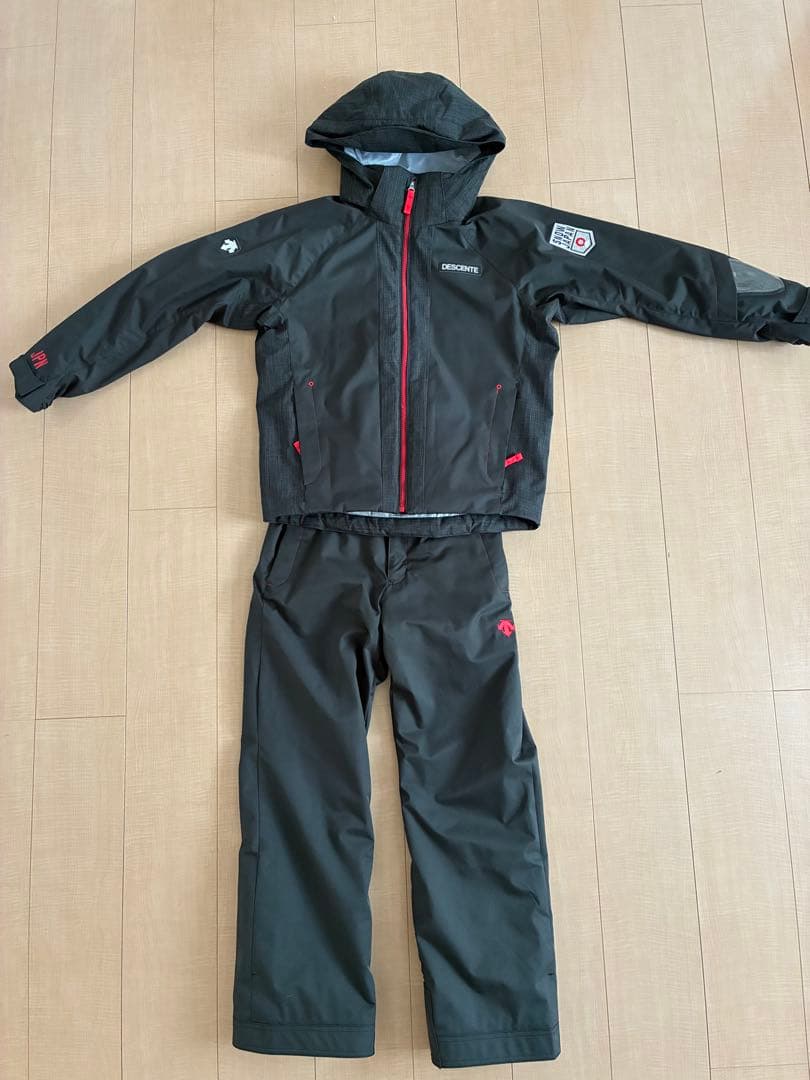 デサント　スキーウェア　ジュニア　150cm