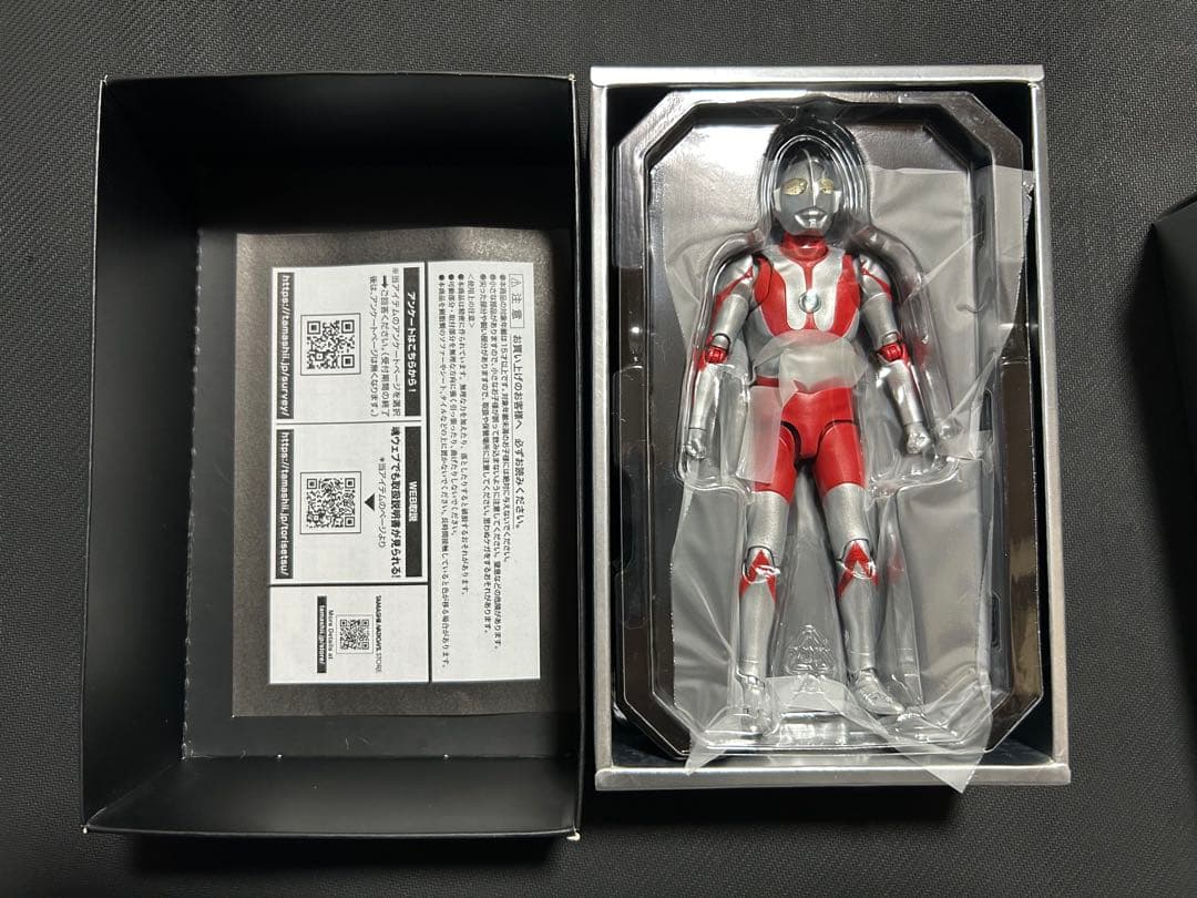 S.H.Figuarts（真骨彫製法） ウルトラマン&ティガ　開封済み