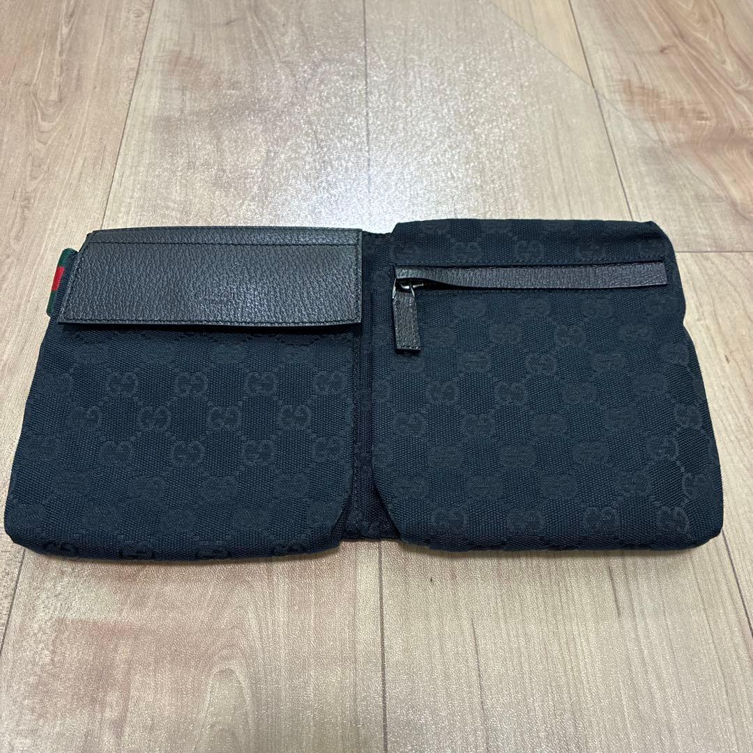 GUCCI ブラック ボディバッグ・ウエストポーチ
