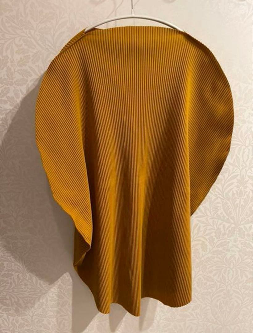 ミーバイイッセイミヤケ マスタード　APOCチュニック