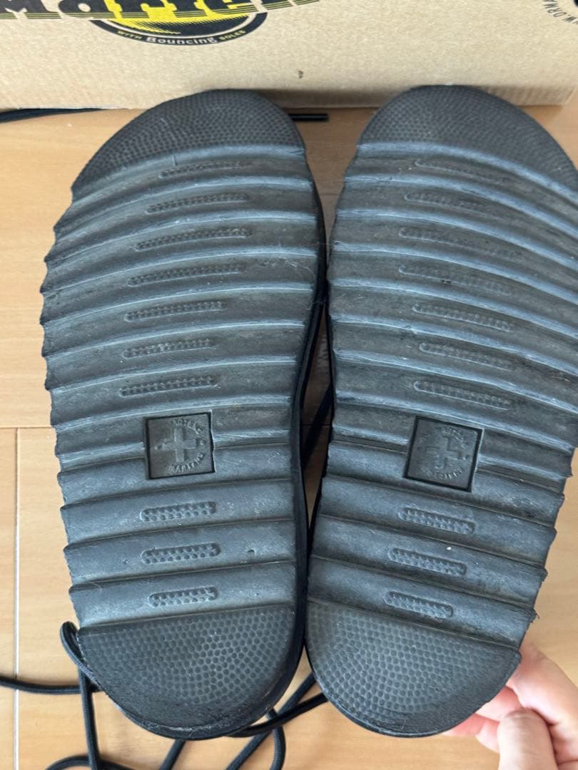 【美品】dr.martensドクターマーチン Nartilla サンダル 220