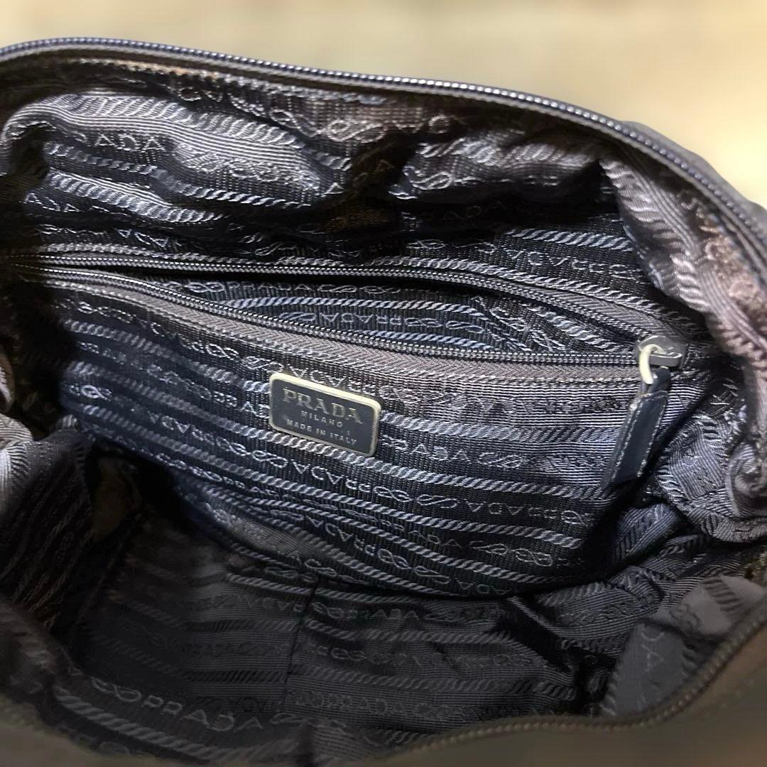 PRADAナイロンバッグ　ブラック