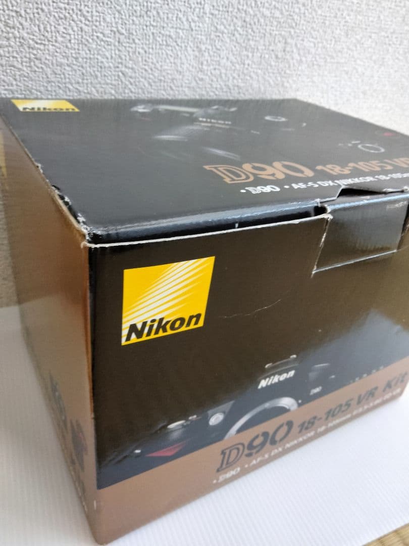Nikon D90 ボディのみ　箱ほか付属品多数