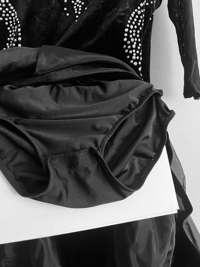 新品 競技ラテンドレス ブラック ベルベット ラインストーン トライアルに