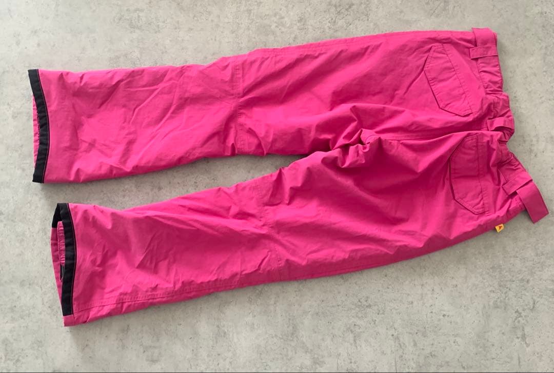 未使用✨バートン　スキーウェア　スノボーウェア　ズボン　パンツ　ピンク　L