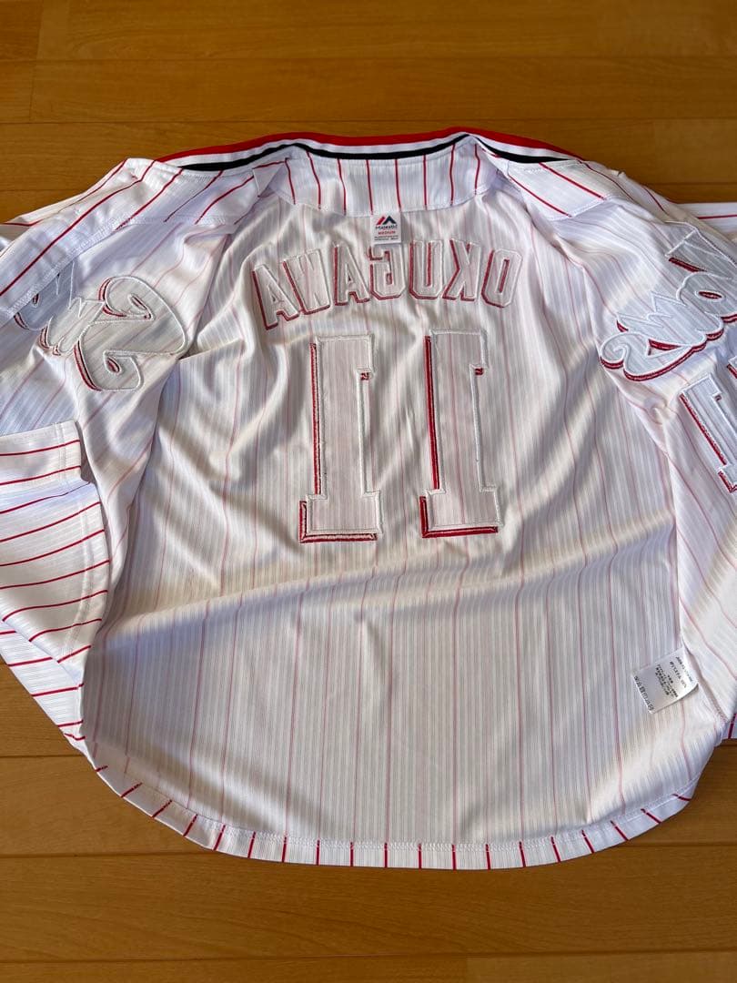 値下げ‼️東京ヤクルトスワローズ　優勝ワッペン付きユニフォーム奥川恭伸Ｍ