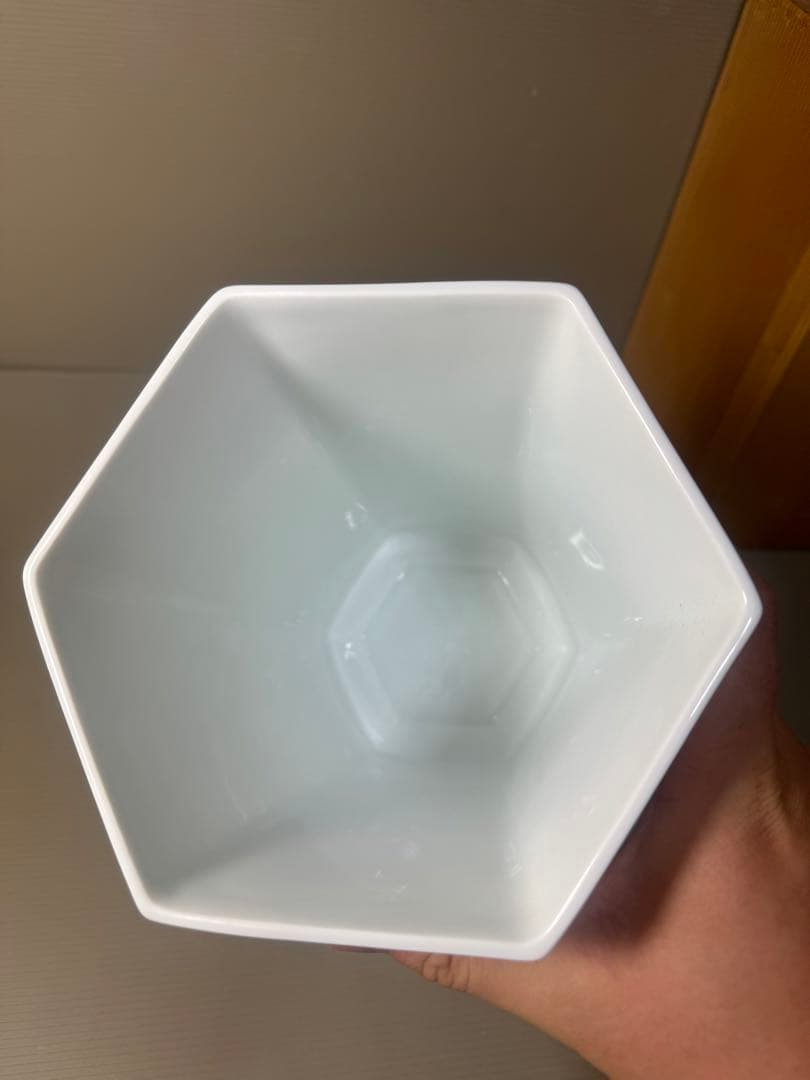 2564  香蘭社　薔薇　六角花瓶　未使用