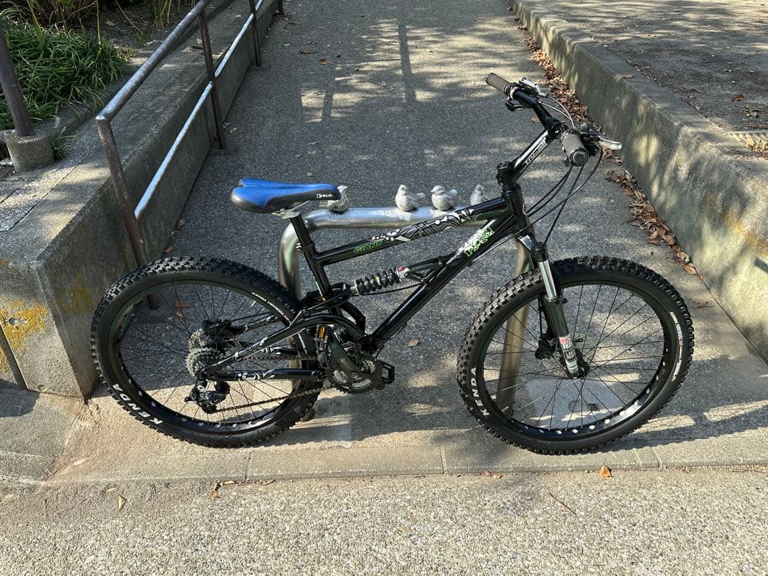 ジャイアント　カスタム　油圧ブレーキ　ホイール　ステア