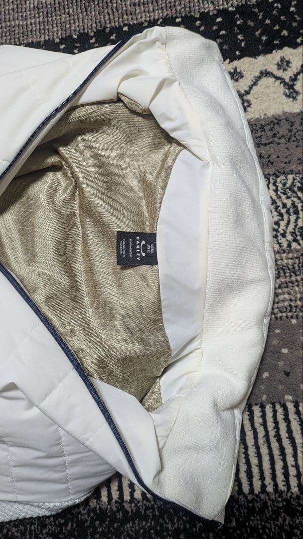 OAKLEY ホワイト ジップアップジャケット