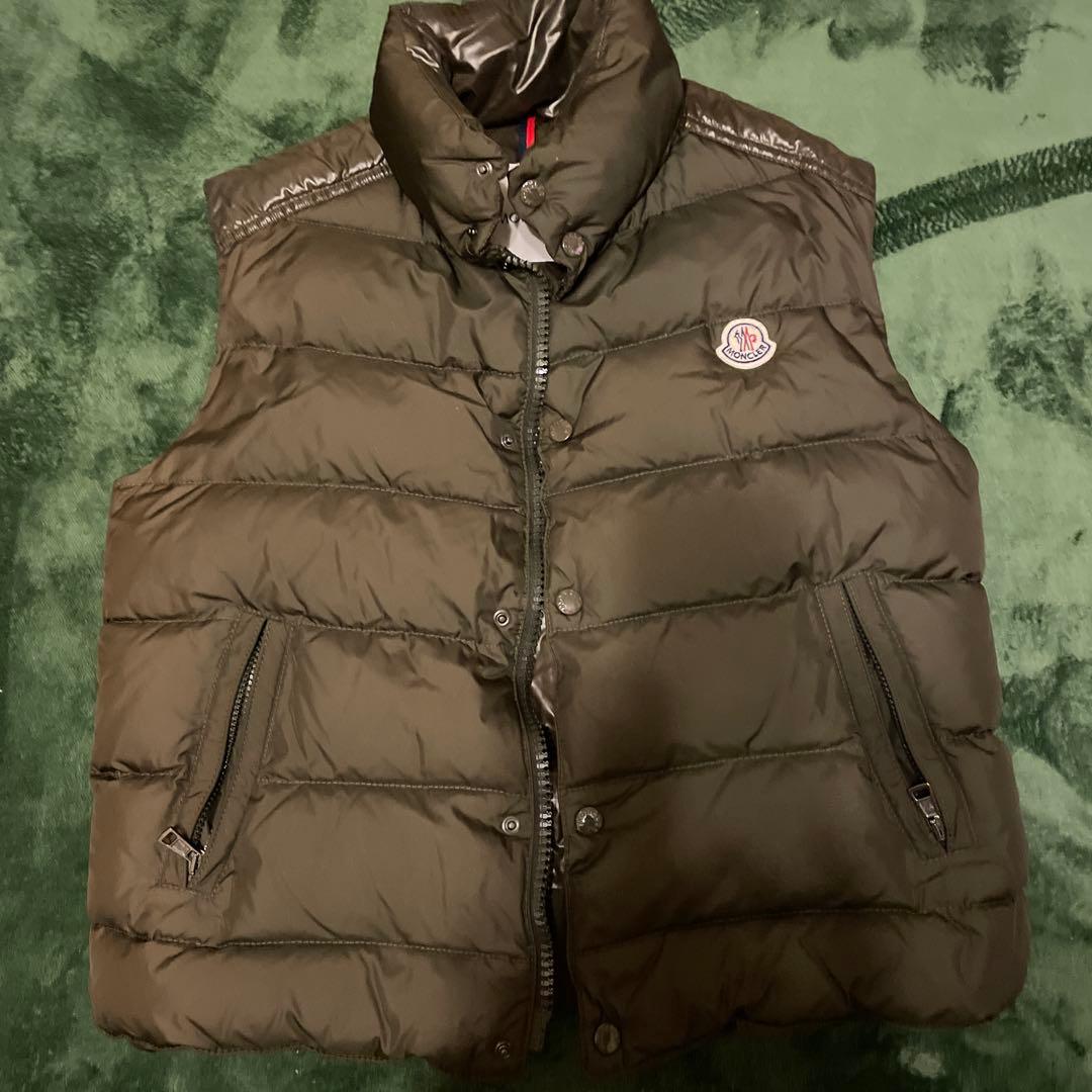 MONCLER ダークグリーン ベスト