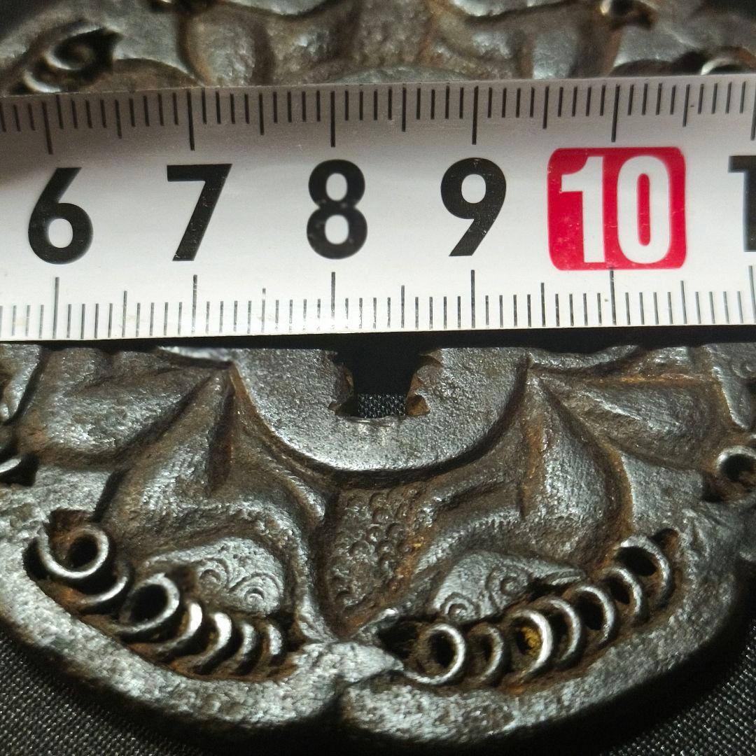 刀剣美術 日本刀南蛮鍔 鉄地 無銘 箱付 江戸骨董 古美術 蒐集家放出美品刀装具