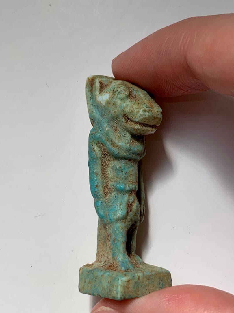 古代エジプト　副葬品　ファイアンス　ガンダーラ　ウシャブティ　出土　スカラベ印章