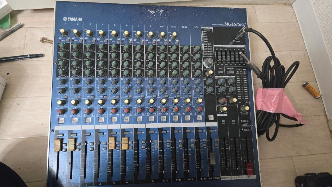 YAMAHA MG16/6FX ミキシングコンソール　アナログミキサー