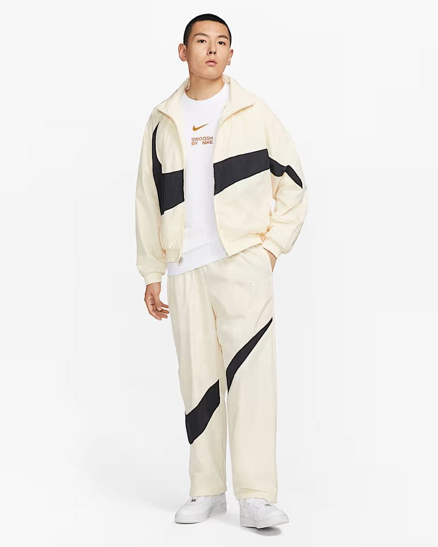 新品未使用　NIKE ビッグスウッシュ ウーブンセットアップ