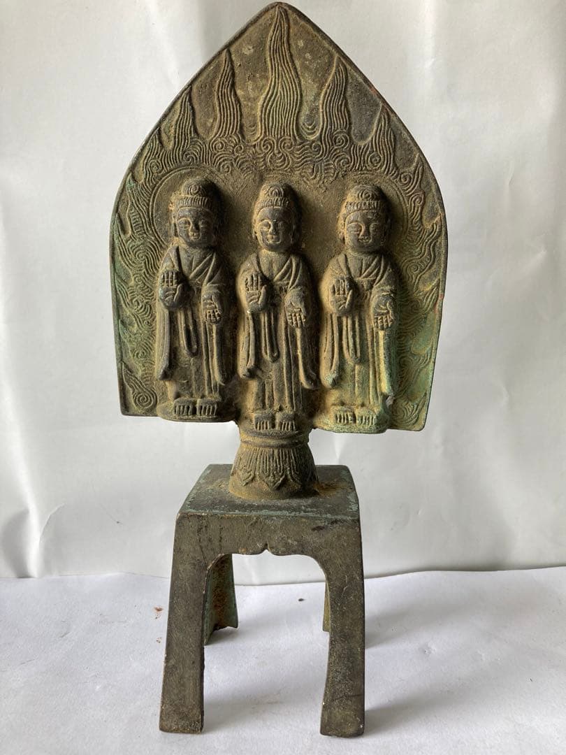 古董，中國古佛像，古銅製，光背裹に銘文が有リます，重約1100克