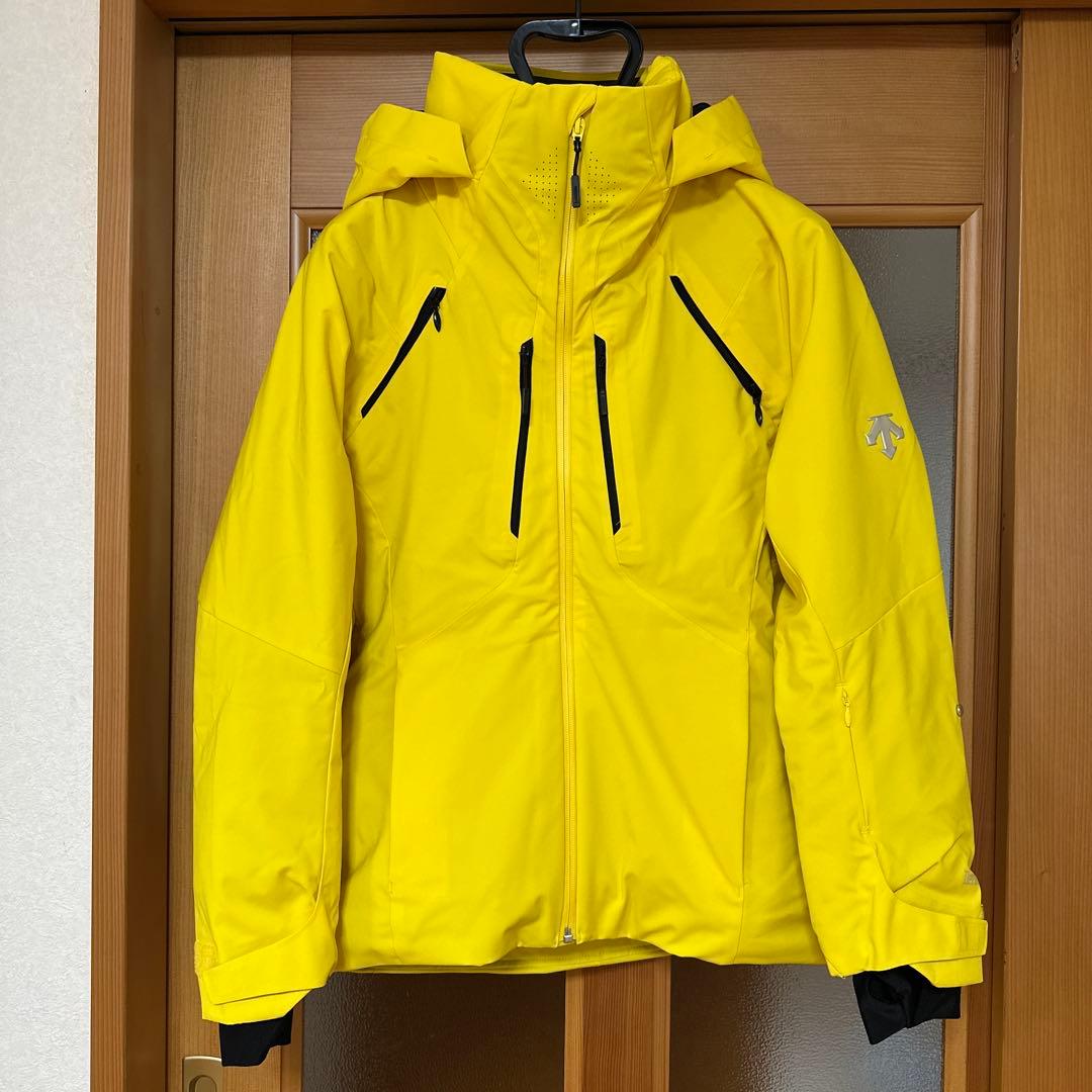 DESCENTE スキーウェア　中綿スキージャケット