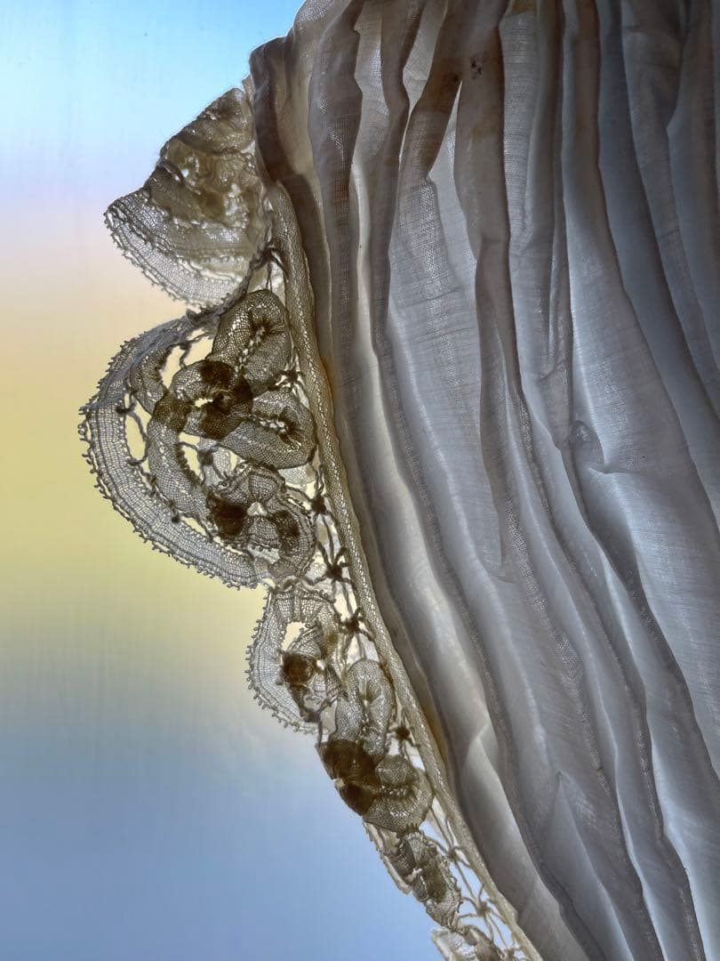 フランスアンティーク　教会神父さん聖歌隊コーラスのブラウス　リネンシャツ　レース