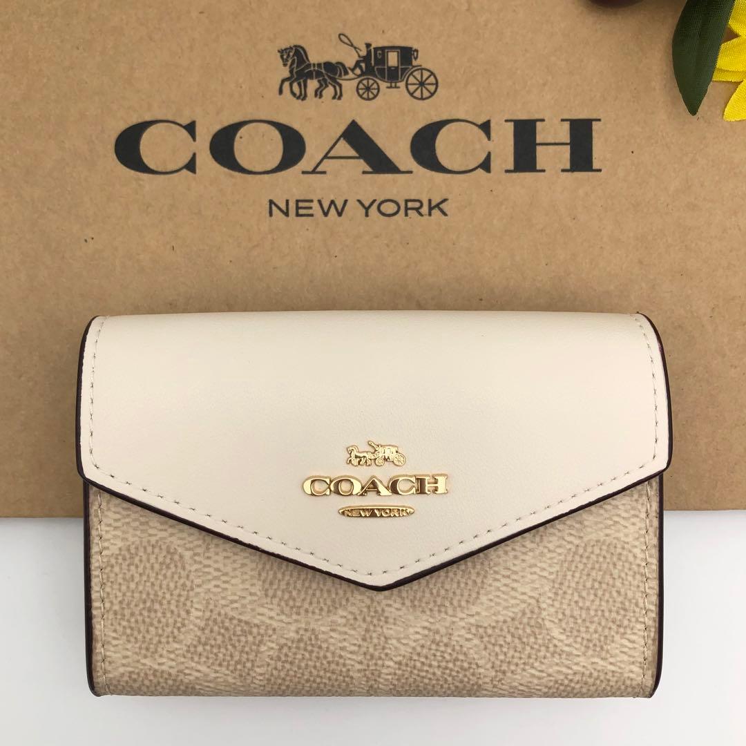 COACH 大人気！！ フラップ カードケース シグネチャー チョーク 新品