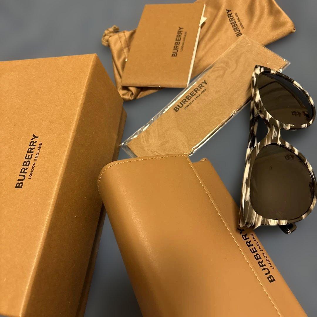 BURBERRY サングラス