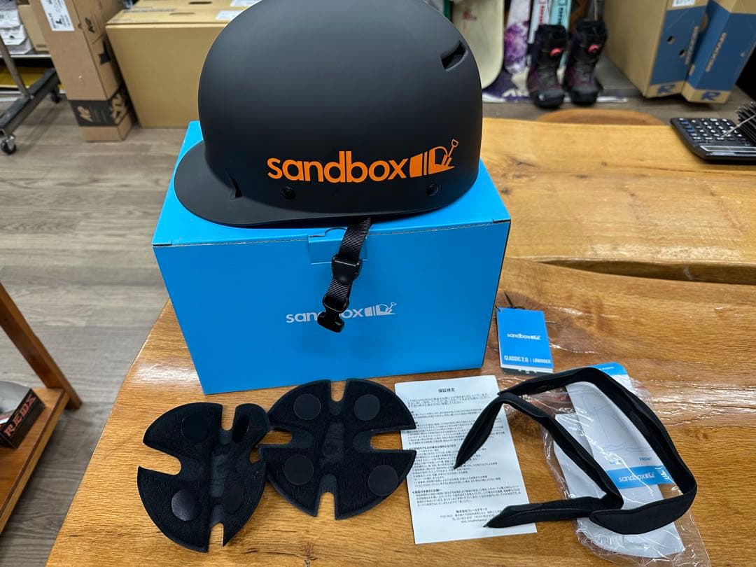 Sandboxのスノーボード用ヘルメット（ブラック）Mサイズ