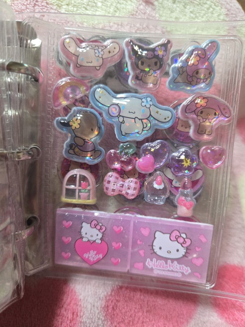 【完成品】シール帳 キティ サンリオ ボンドロ うるちゅる 正規品