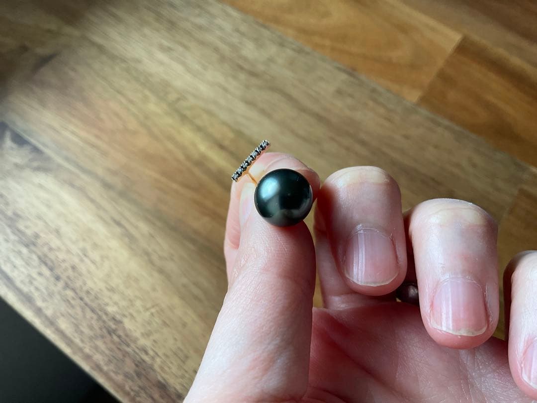 Hirotaka ブラックパール ショートバーピアス