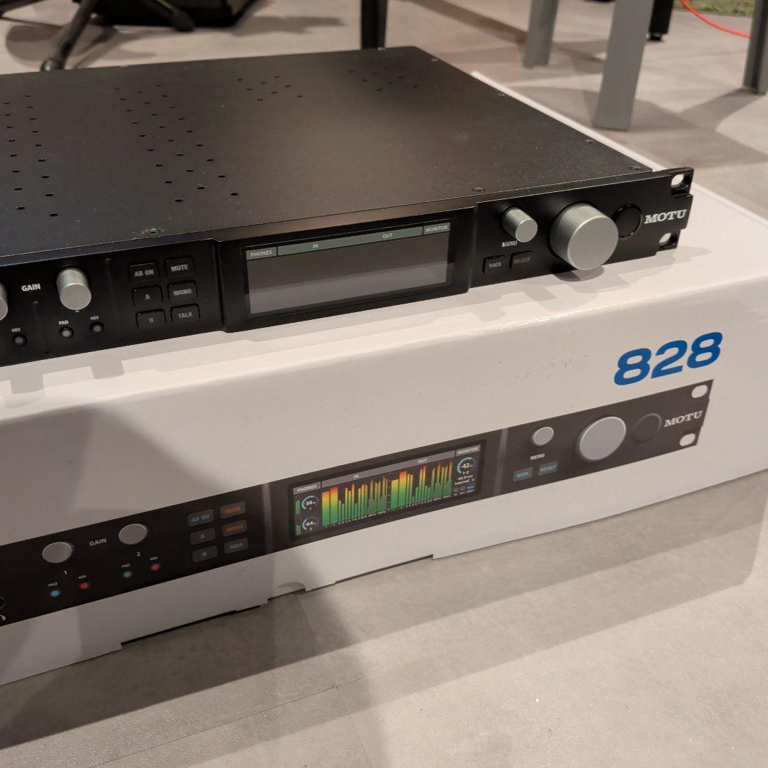 MOTU 828 オーディオインターフェイス(第5世代)