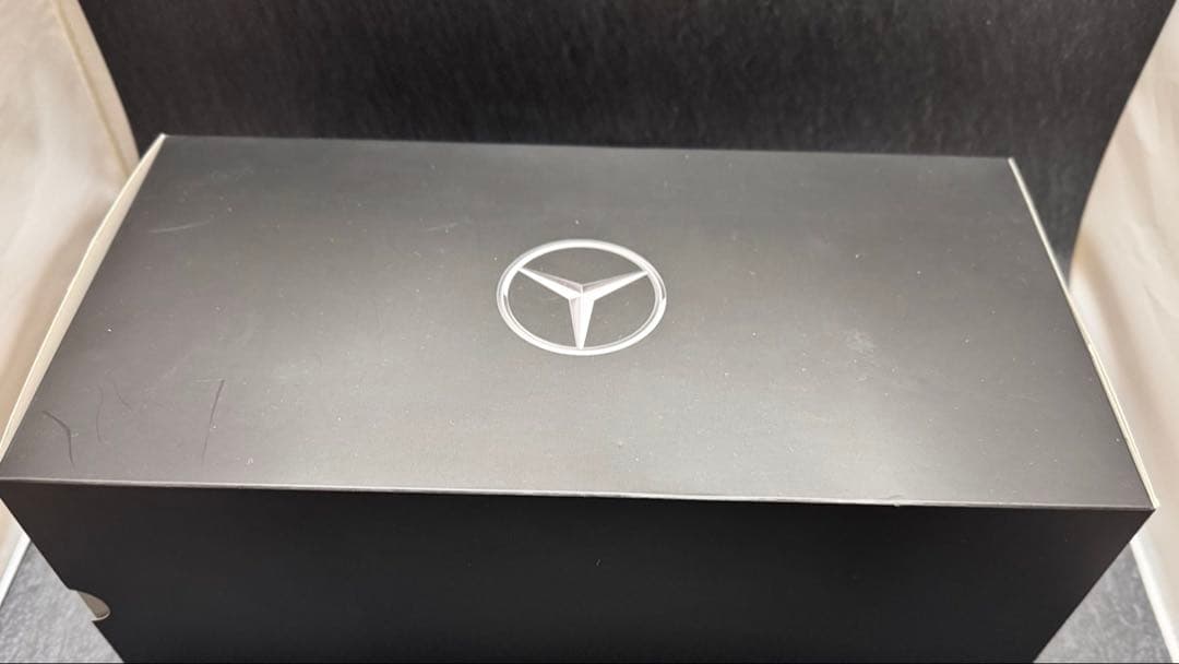 メルセデスAMG GT63 4MATICクーペ ハイテックシルバー 1/18