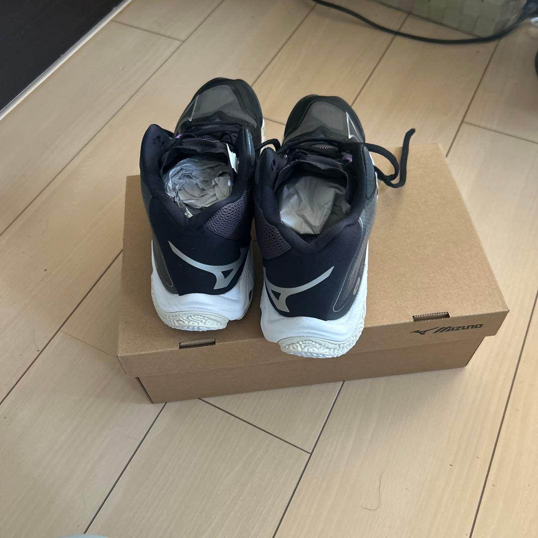Mizuno Wave Lightning Z8バレーボールシューズ