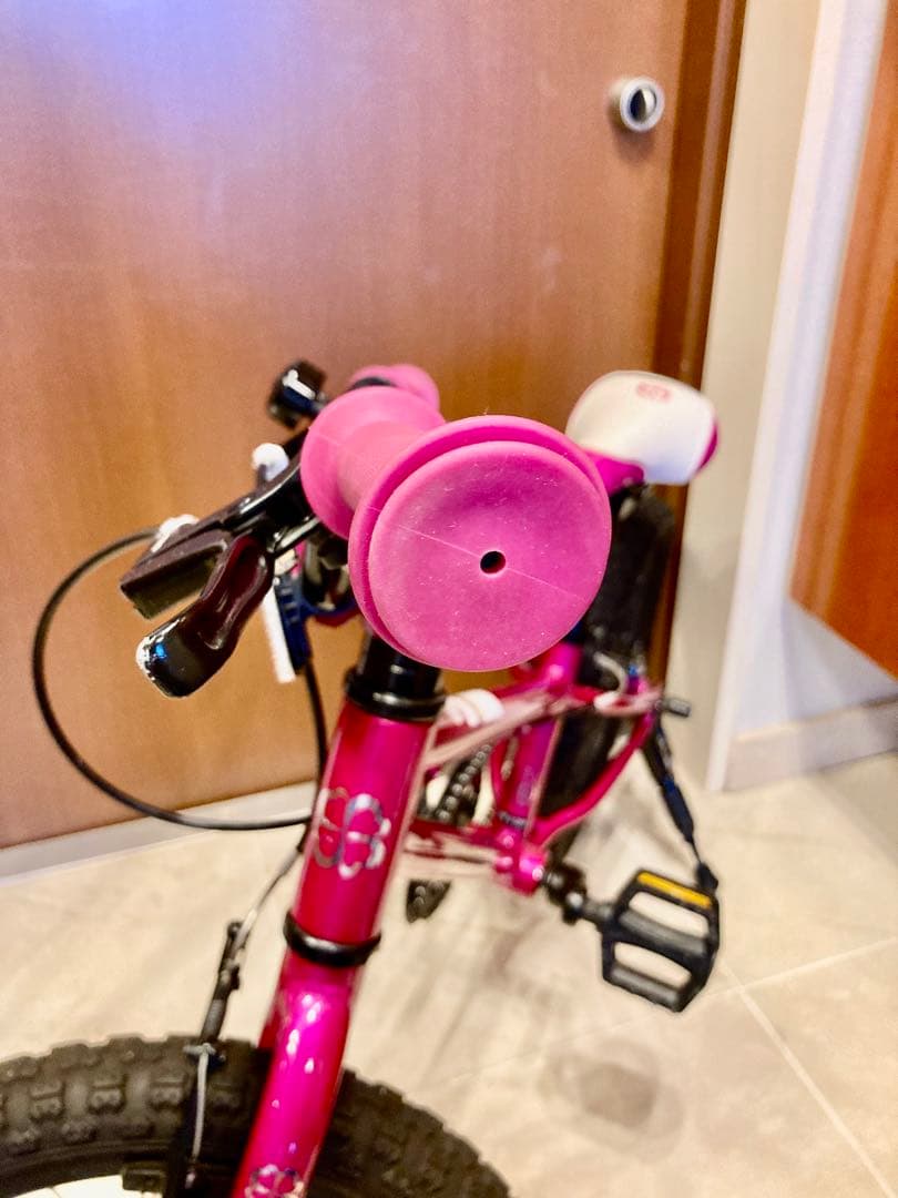 【キャリーバッグ付き・極美品】ヨツバサイクル　16インチ　クリスタルピンク