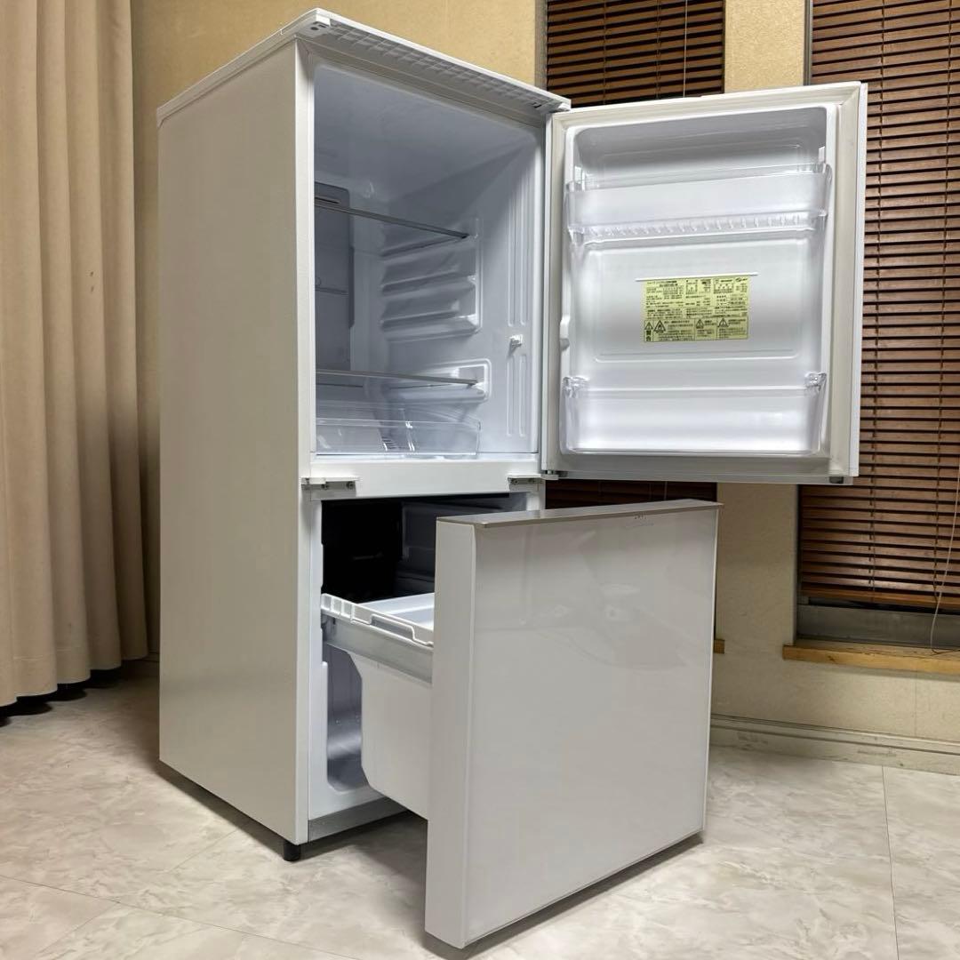 SHARP プラズマクラスター搭載冷蔵庫 137L ガラストップ つけかえドア