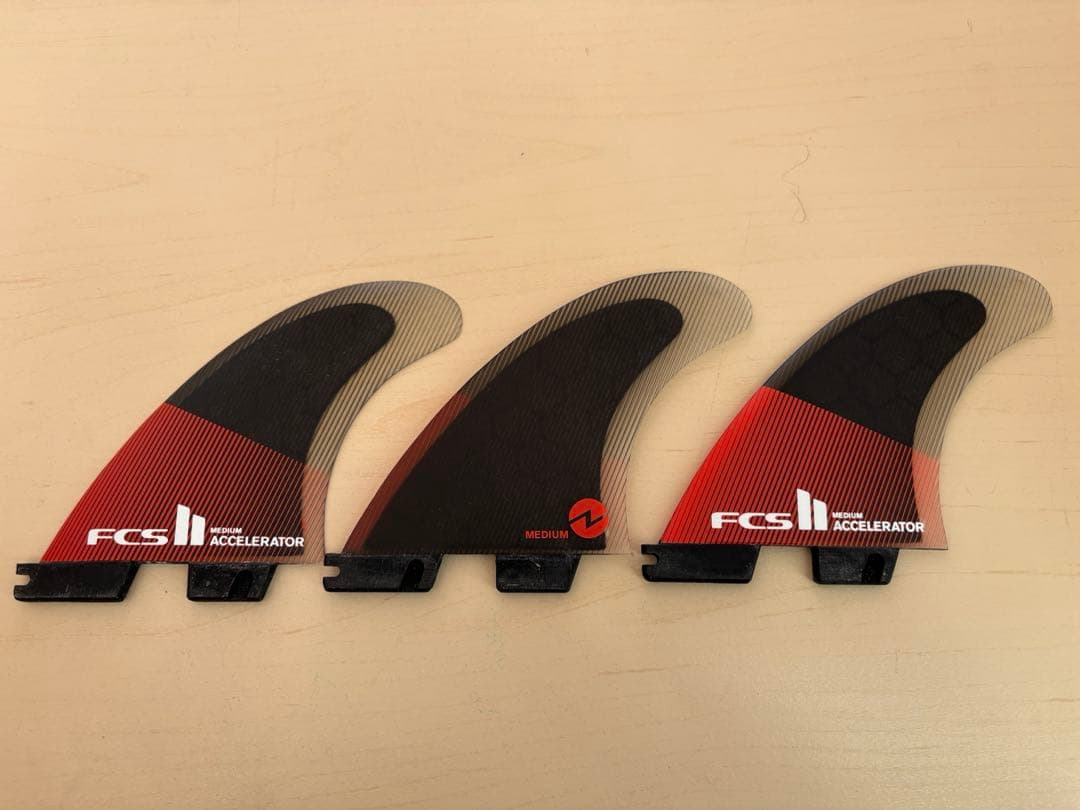 FCS II ACCELERATOR サーフボードフィン 3枚セット