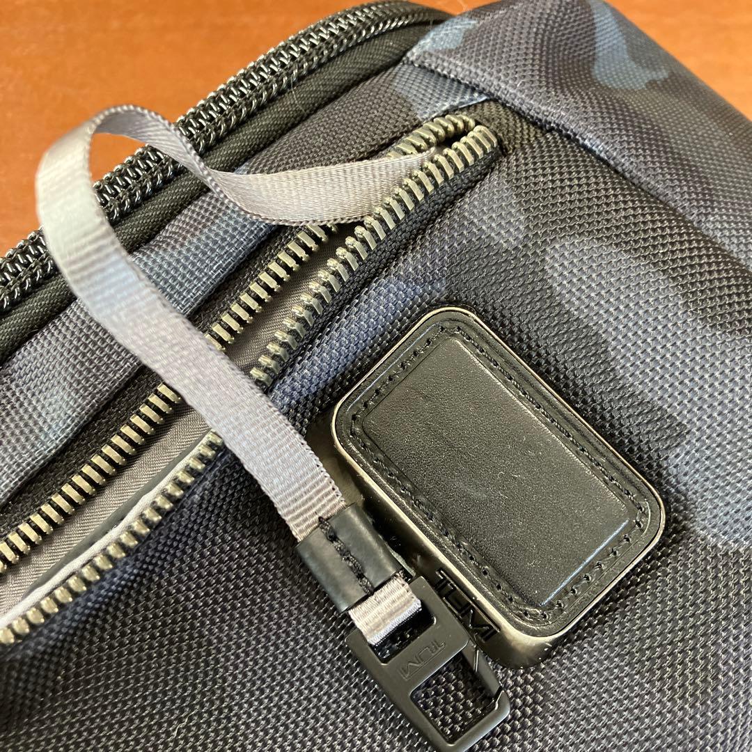 【大幅値下げ】TUMI ブラック迷彩 ショルダーバッグ