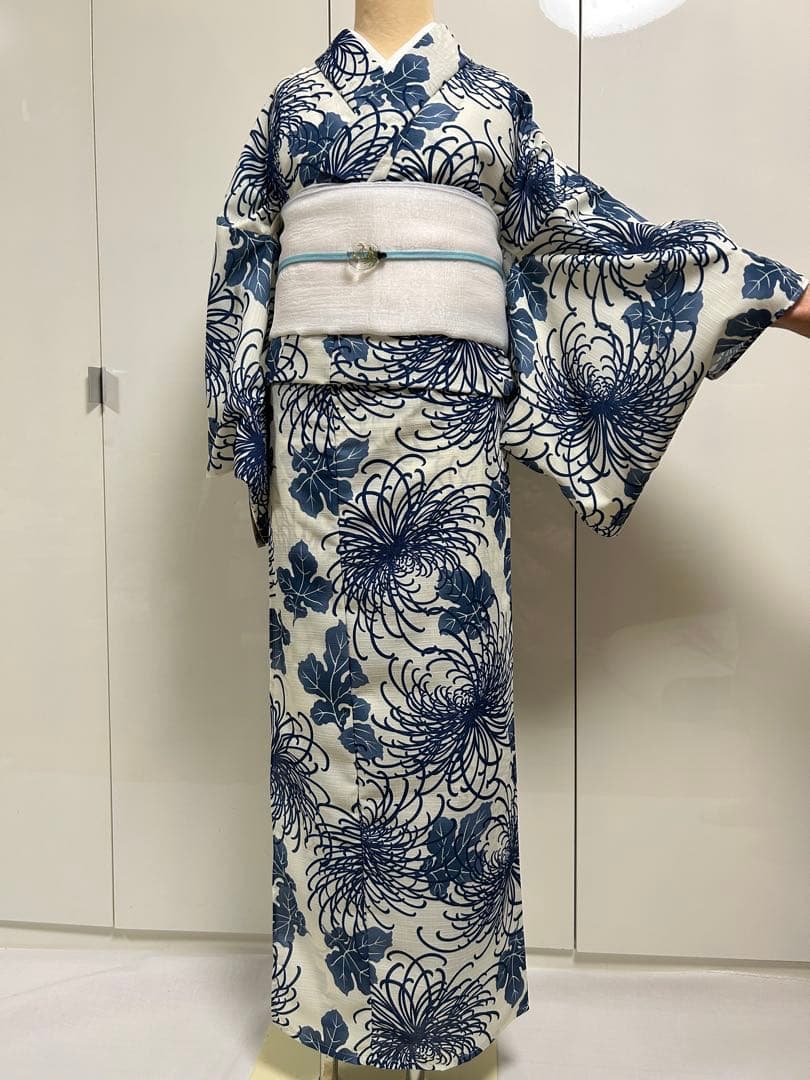 浴衣　ゆかた　ユカタ　白にブルー系 青系 Lサイズ　ポリエステル100%花火
