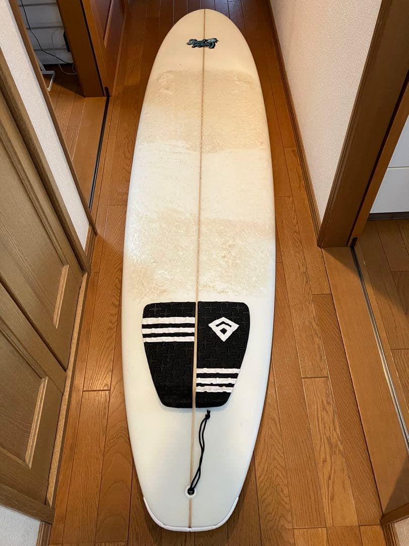 ホワイトファンボード ストライプデザイン