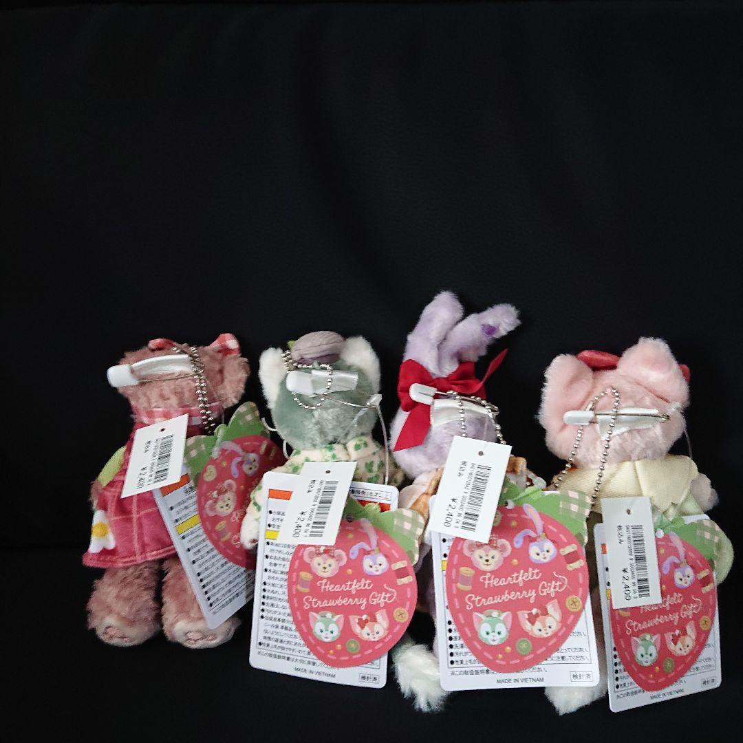 新品タグ付き ハートフェルトストロベリーギフト ぬいぐるみバッジセット
