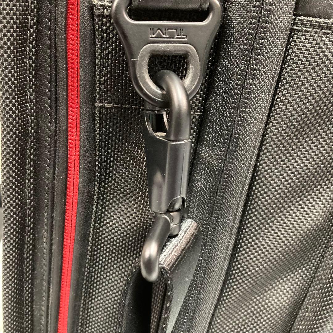 トゥミ　TUMI　ビジネスバッグ　2way　日本限定　黒　2層式　ブリーフケース