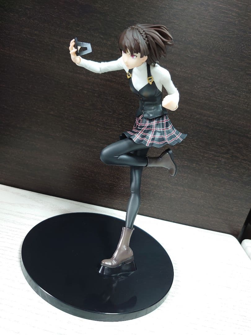 ペルソナ５ ザ・ロイヤル 新島真 制服Ver. ホビージャパン フィギュア