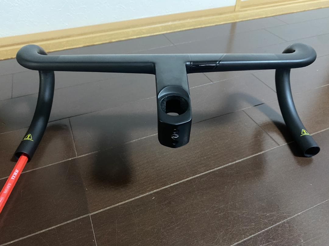 コルナゴ　一体型ハンドルバー CC.01